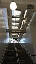 Triforio sobre la escalera