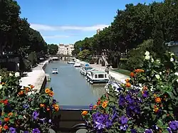 El canal en el Boulevard Gambetta de Narbona