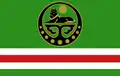 Bandera de la República Chechena de Ichkeria con el escudo de armas