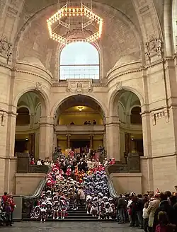 Hall de entrada en la toma de la Municipalidad del 11 de noviembre en Karnevalisten