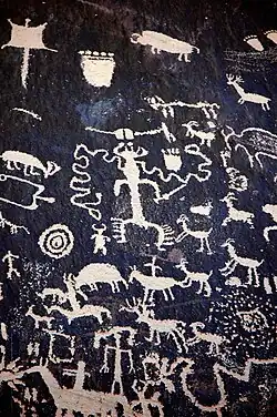 Petroglifos rupestres anasazi de Utah