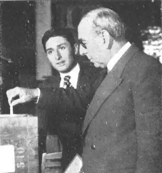 Nicolás Repetto votando.