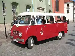 Nysa N59M en una calle, en Varsovia.