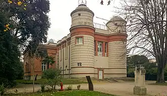 La fachada oriental del edificio de Urbain Vitry