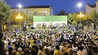 Ofrenda floral y rondón
