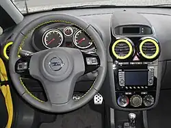 Tablero de mandos del Opel Corsa de 2012