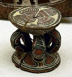 Taburete de Nueva Guinea