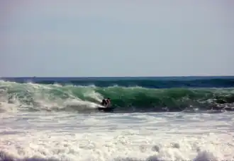 Surf en Playa Grande.