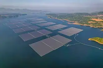 Parque solar flotante