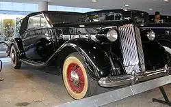 Packard Super Eight Convertible Sedan (modelo 1502), que perteneció a Carlos II de Rumania (1937)