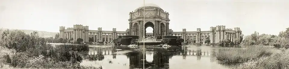 Fotografía panorámica del Palacio de Bellas Artes (c. 1919). Construcción original de 1915.