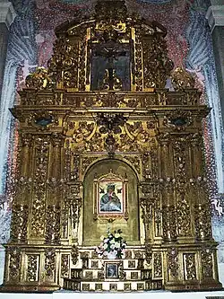 Retablo en capilla lateral