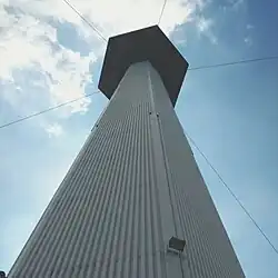 Imagen de la Torre Espacial tomada desde la planta baja