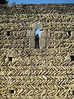 Aparato en espina de pescado