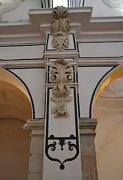 Detalle de pilastra.