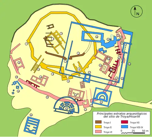 Plano de los estratos de Troya, identificados en las excavaciones. Troya VI en rosa, 10: Muralla; 11: VI. Puerta (S); 12: VI. Torre (H); 13: VI. Puerta (R); 14: VI. Torre (G); 15: Pozo-cisterna