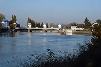 El río en Lysá nad Labem