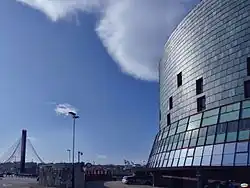 El Auditorio y el puente al fondo