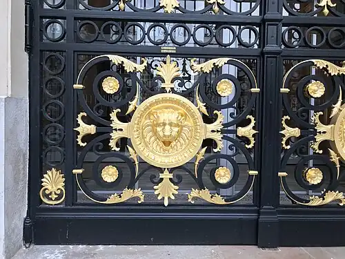 Puerta del museo Pinault (detalle)