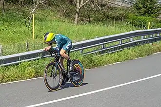 Primož Roglič (1.º).