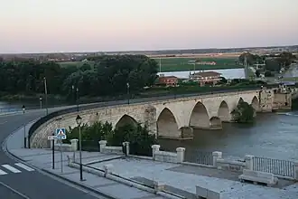 Carretera sobre el puente, año 2011.