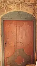 Puerta del siglo&nbsp;XVIII de la sala principal de la casa