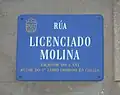 Placa de la calle Licenciado Molina