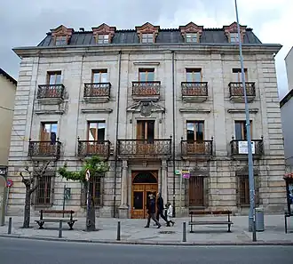 Fachadas del edificio denominado La Casona