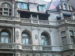 Detalle de la fachada