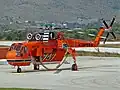 A Erickson Air Crane a l'aeroport de Ioannina de Grècia