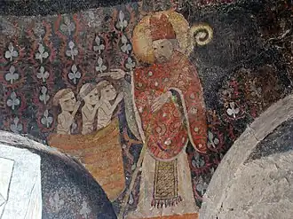 Detalle de las pinturas del ábside.