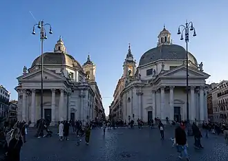 Las iglesias gemelas de la piazza del Popolo de Carlo Rainaldi: a la izda., Santa María en Montesanto, y a la dcha., iglesia de Santa Maria dei Miracoli