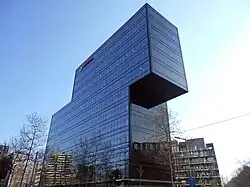 Edificio Vodafone (2012), de Dominique Perrault.