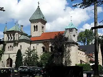 Castillo de Seeburg, en Münsing, al sur de Baviera. Ejemplo de un Schloss que corresponde más a la definición de castillo en español.