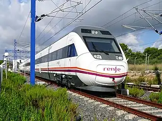 Tren Avant de la Serie 121 de Renfe con cambio de ancho.