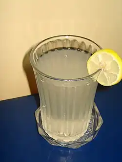 Un vaso de limonada