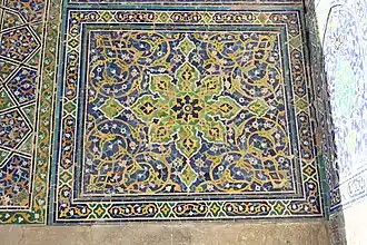 Otro detallle del pishtak de la madraza.