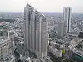 La torre al lado de la Ciudad de la Ópera de Tokio el 7 de diciembre de 2003