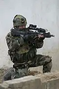 Soldado francés con un FAMAS.