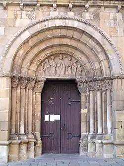 Portada de la iglesia de San Juan de Rabanera en Soria