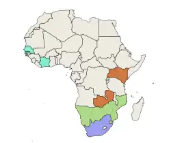 alt=Distribución del rinoceronte blanco del sur según la UICN. Existente (Residente) Existente y reintroducido (Residente) Colonización existente y asistida (Residente) Presencia incierta y colonización asistida