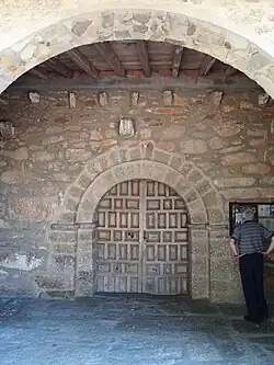 Portada de la iglesia