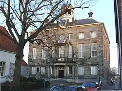 Ayuntamiento de Enkhuizen (1686-1688), obra de Steven Vennecool
