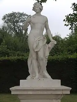 Bacchus (1710-1712) en la medialuna del estanque de Apolo del parque de Versailles