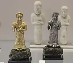 Estatuillas de oro y plata.