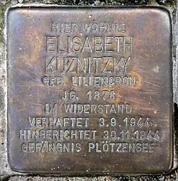 Placa memorial por Elisabeth Kuznitzky