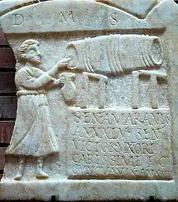 Estela funeraria de la tabernera Sentia Amarantis, procedente de la necrópolis de Augusta Emerita