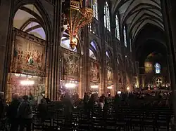 Escenas de la vida de la Virgen, serie de tapices flamencos expuestos en la catedral de Estrasburgo.[9]​