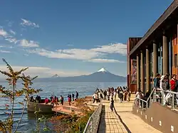 Teatro del Lago + volcán Osorno