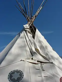 Un tipi.